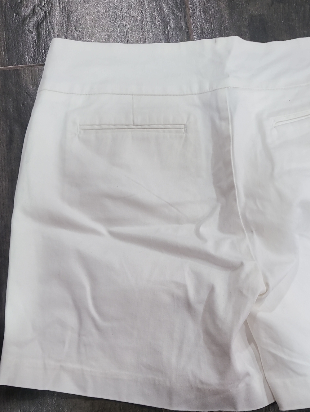Shorts - Picture 4 of 5